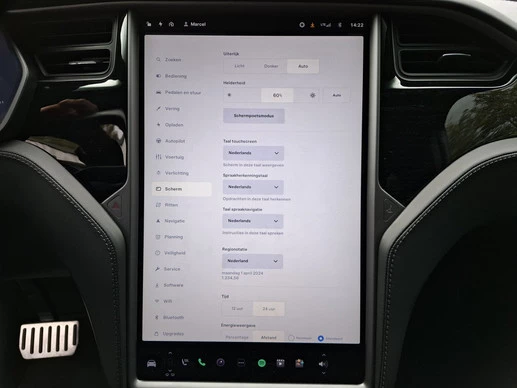 Tesla Model X - Afbeelding 28 van 30