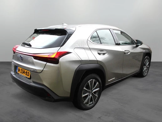 Lexus UX - Afbeelding 2 van 24