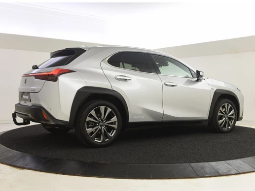 Lexus UX - Afbeelding 4 van 30