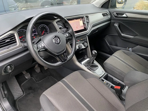 Volkswagen T-Roc - Afbeelding 14 van 30