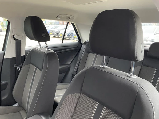 Volkswagen T-Roc - Afbeelding 16 van 30