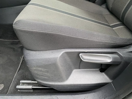 Volkswagen T-Roc - Afbeelding 17 van 30
