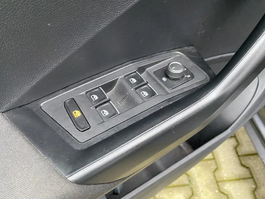 Volkswagen T-Roc - Afbeelding 18 van 30