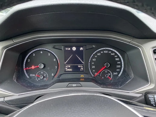 Volkswagen T-Roc - Afbeelding 19 van 30