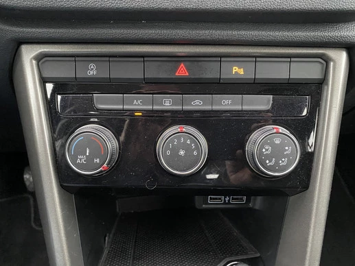 Volkswagen T-Roc - Afbeelding 25 van 30