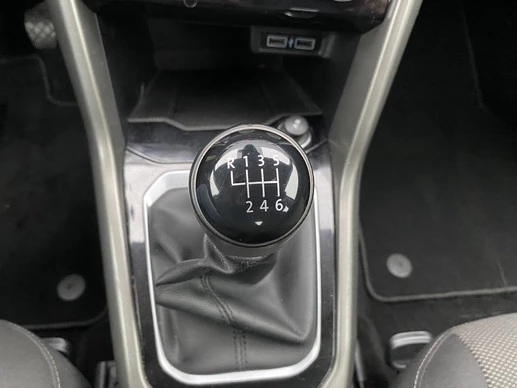 Volkswagen T-Roc - Afbeelding 26 van 30