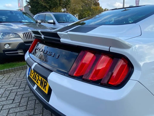 Ford Mustang - Afbeelding 13 van 24