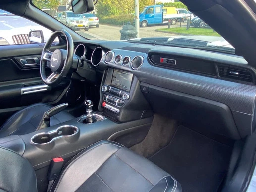 Ford Mustang - Afbeelding 22 van 24