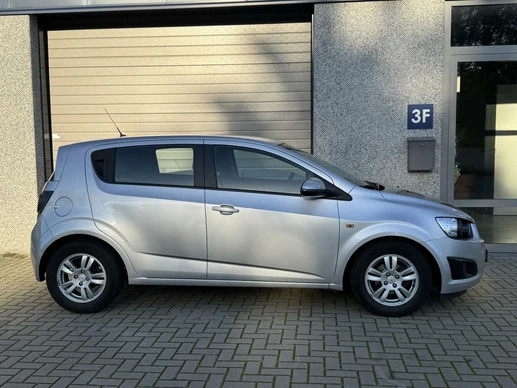 Chevrolet Aveo - Afbeelding 7 van 21