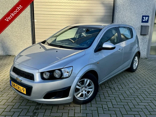 Chevrolet Aveo - Afbeelding 1 van 21