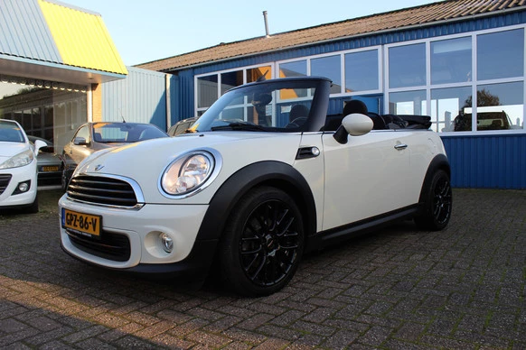 MINI Cabrio - Afbeelding 1 van 19