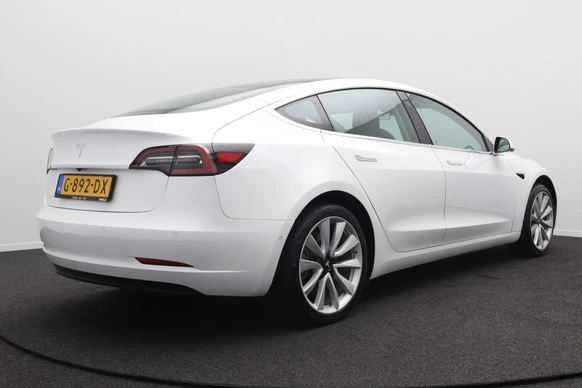 Tesla Model 3 - Afbeelding 2 van 24