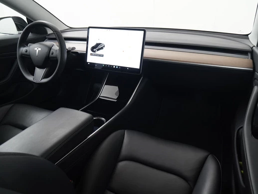 Tesla Model 3 - Afbeelding 2 van 30