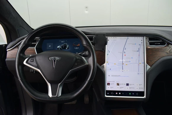 Tesla Model X - Afbeelding 18 van 27