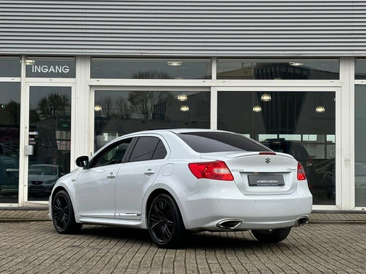 Suzuki Kizashi - Afbeelding 5 van 22