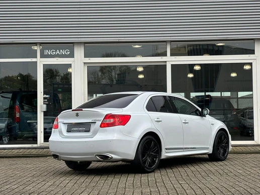 Suzuki Kizashi - Afbeelding 7 van 22