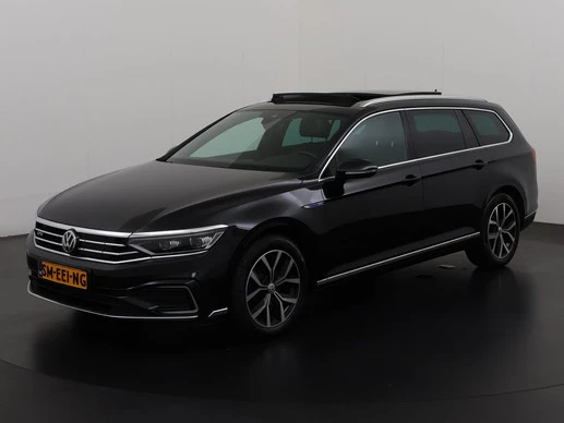 Volkswagen Passat - Afbeelding 1 van 30