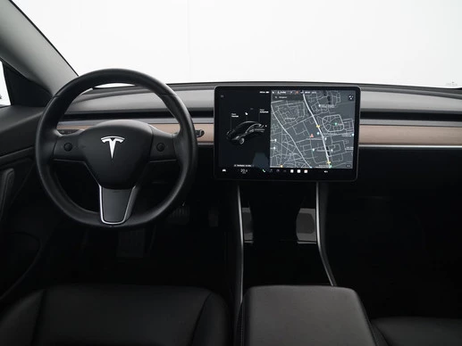 Tesla Model 3 - Afbeelding 5 van 30