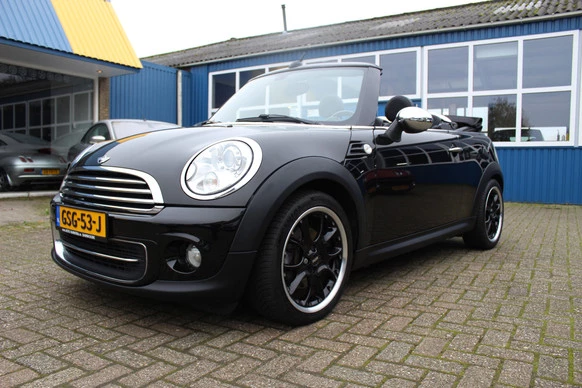 MINI Cabrio - Afbeelding 2 van 30