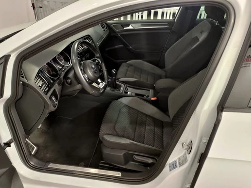 Volkswagen Golf - Afbeelding 8 van 30