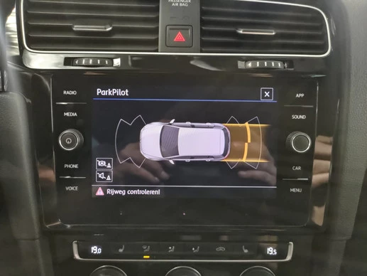 Volkswagen Golf - Afbeelding 18 van 30