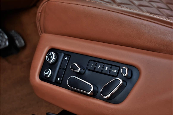Bentley Flying Spur - Afbeelding 19 van 30