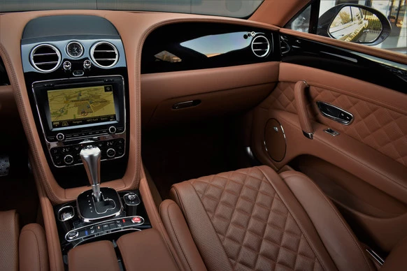 Bentley Flying Spur - Afbeelding 26 van 30