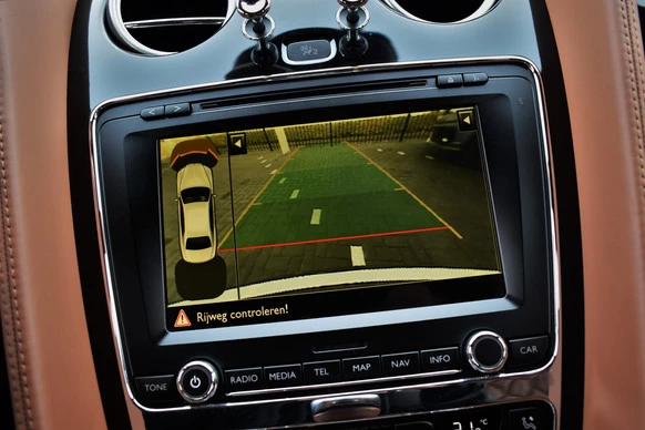 Bentley Flying Spur - Afbeelding 28 van 30