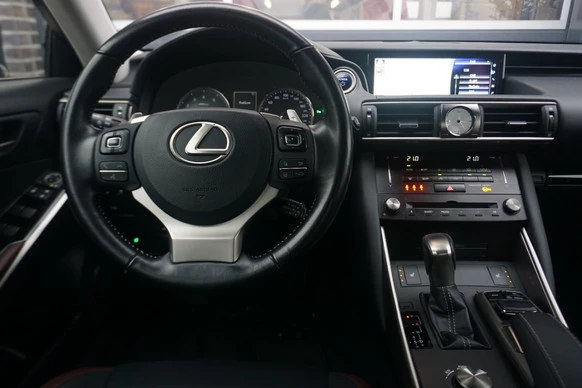 Lexus IS - Afbeelding 4 van 30