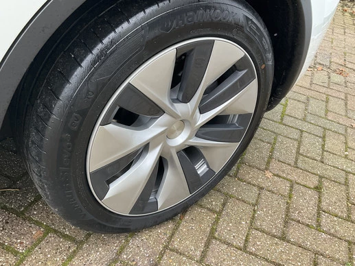 Tesla Model Y - Afbeelding 12 van 30