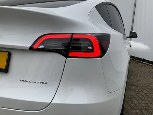 Tesla Model Y - Afbeelding 20 van 30