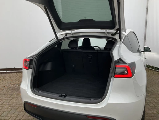 Tesla Model Y - Afbeelding 22 van 30