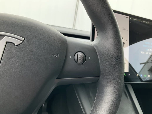 Tesla Model Y - Afbeelding 27 van 30