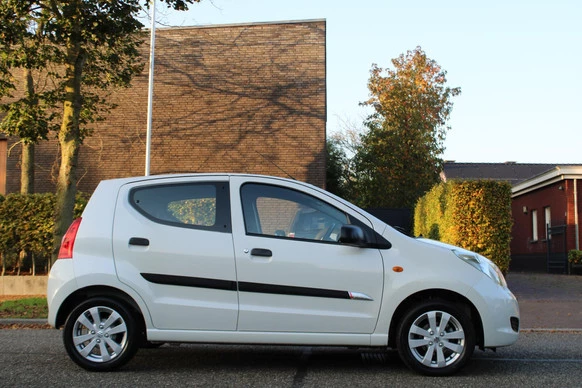 Suzuki Alto - Afbeelding 2 van 13