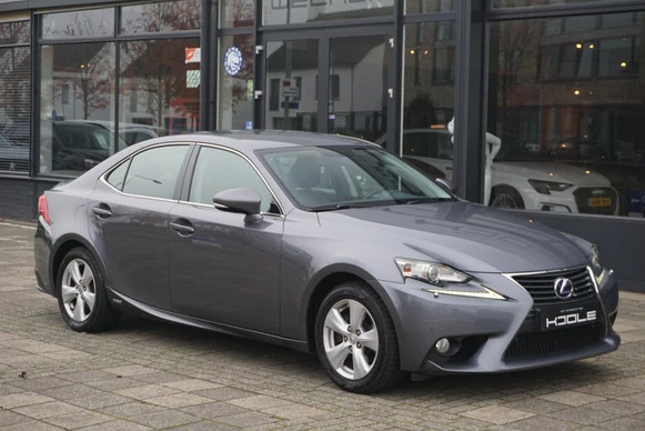 Lexus IS - Afbeelding 1 van 30