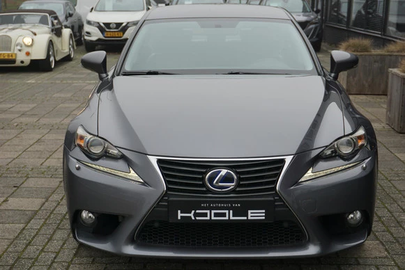 Lexus IS - Afbeelding 8 van 30