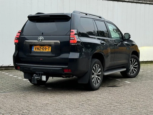 Toyota Land Cruiser - Afbeelding 2 van 28