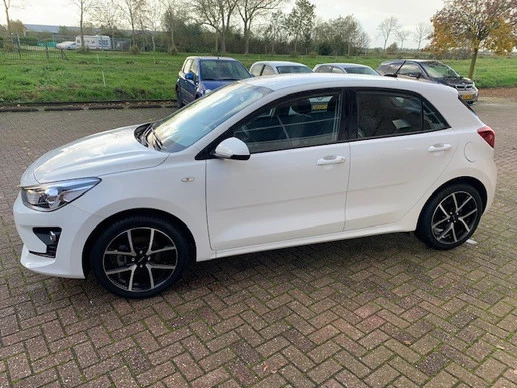 Kia Rio - Afbeelding 9 van 28