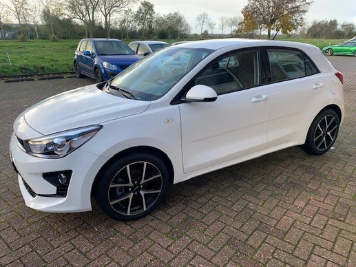 Kia Rio - Afbeelding 10 van 28