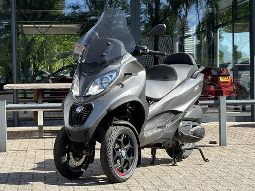 Piaggio MP3 - Afbeelding 1 van 30