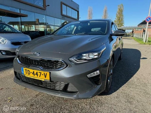 Kia Ceed - Afbeelding 8 van 30