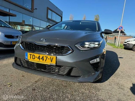 Kia Ceed - Afbeelding 9 van 30