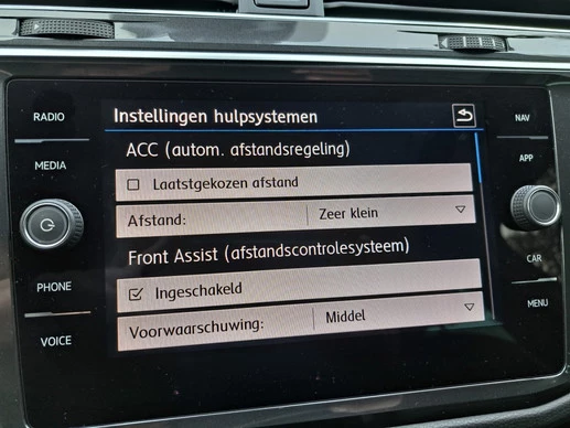 Volkswagen Tiguan - Afbeelding 24 van 30