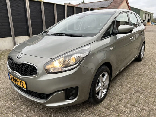 Kia Carens - Afbeelding 1 van 30