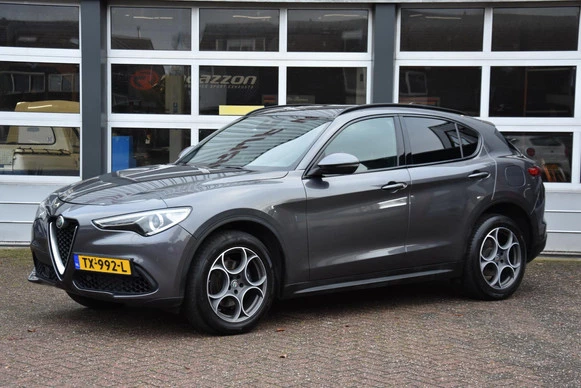 Alfa Romeo Stelvio - Afbeelding 1 van 17