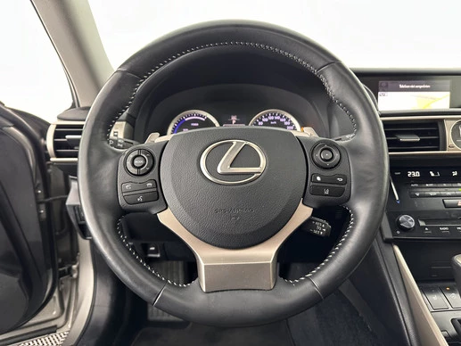 Lexus IS - Afbeelding 17 van 30