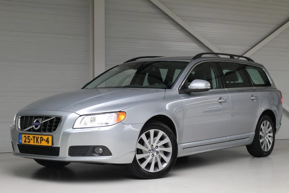 Volvo V70 - Afbeelding 1 van 27