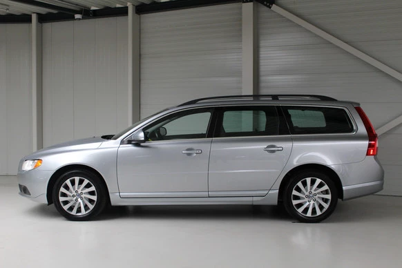 Volvo V70 - Afbeelding 2 van 27