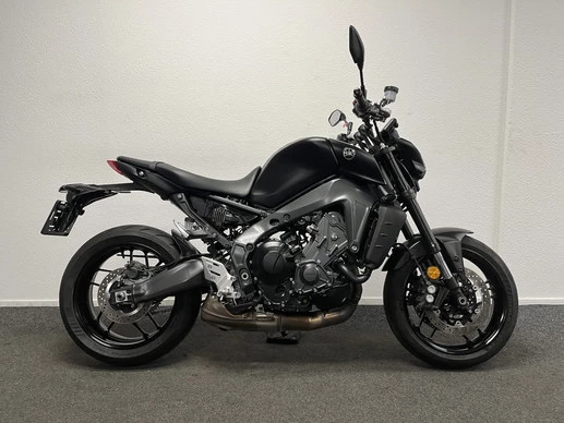 Yamaha MT 09 - Afbeelding 1 van 21