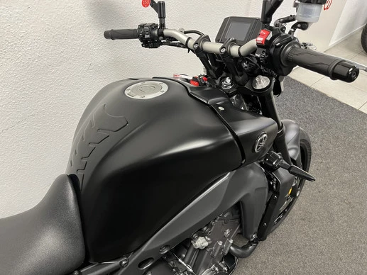 Yamaha MT 09 - Afbeelding 9 van 21